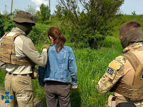 СБУ задержала жительницу Донецкой области, подозреваемую в сливе ФСБ РФ информации о позициях сил обороны возле Славянска и Краматорска