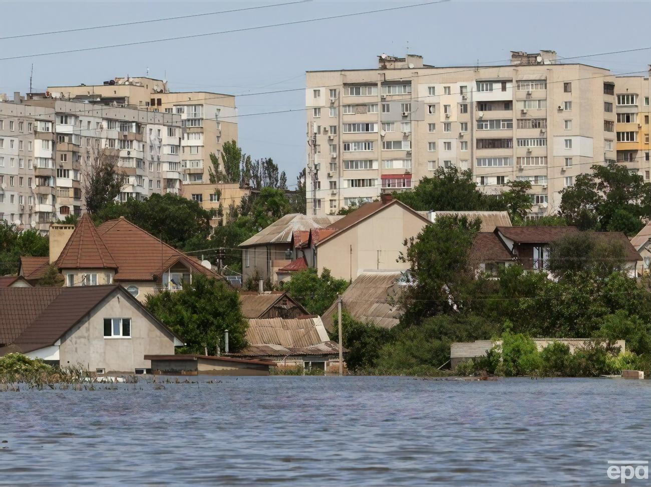 Российские оккупанты обстреляли Херсон, ранены волонтеры – глава ОВА