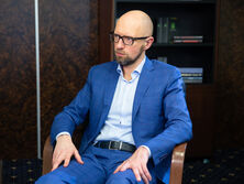 Яценюк про вступ України в НАТО: Найкраща дата – саміт НАТО 2024 року, який відбуватиметься у Вашингтоні