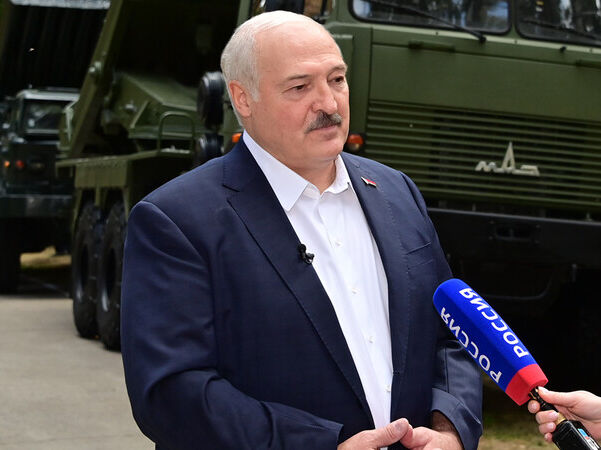 "Я не пророк, але…" Лукашенко побачив "великі передумови" для закінчення війни РФ проти України