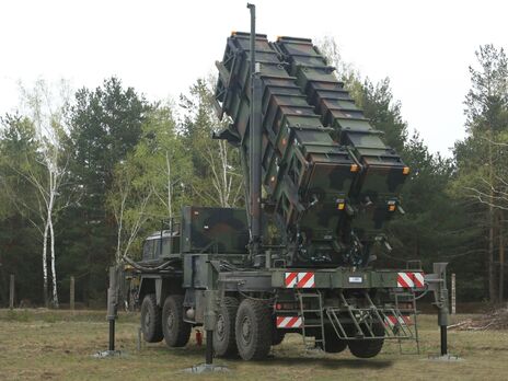 ЗРК Patriot одновременно пытались уничтожить примерно 16 баллистических ракет, в том числе шесть 