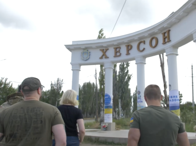 Волонтери "Української команди" доправили херсонцям 20 тонн допомоги – харчові продукти й одяг