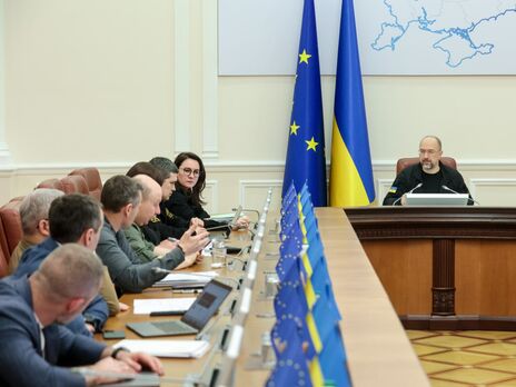 Правительство Украины отменило согласование графика работы сферы обслуживания с местными органами власти