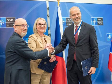 Україна домовилася із Чехією та Словаччиною про спільні закупівлі й обслуговування БМП