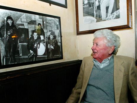 Умер первый менеджер The Beatles Алан Уильямс