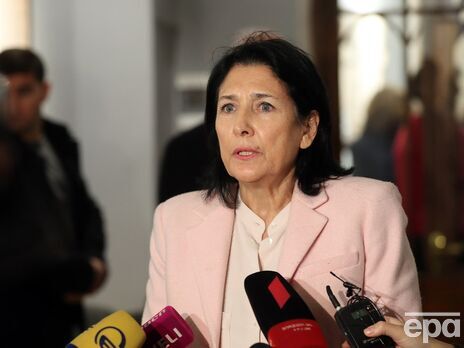 Президент Грузии заявила, что не помиловала Саакашвили, потому что грузинский народ этого не хочет. Политик ей ответил