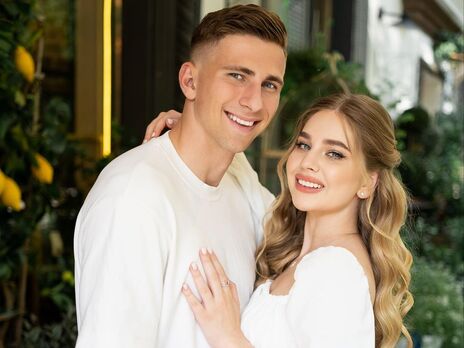 20-летний защитник сборной Украины Забарный женился. Его избранница – 21-летняя дочь экс-жены Джеджулы. Видео