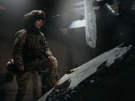 Польові дружини окупантів, бойовий дух українських військовослужбовців, уся сім'я на фронті. Інтерв'ю Бацман з офіцеркою 241-ї бригади Відьмою. Відео