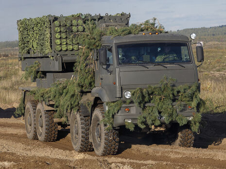 ВСУ уничтожили боевую машину оккупантов для минирования. Видео