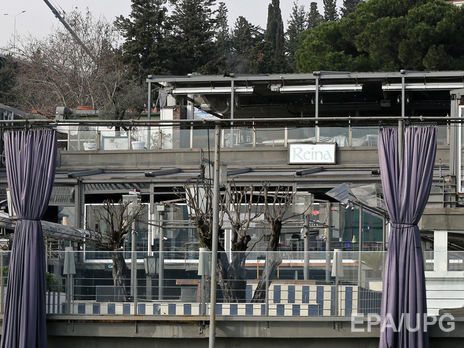 Украинка, которая спаслась во время теракта в Стамбуле: Одежду мы потеряли, бежали полураздетые по улице с полкилометра под дождем