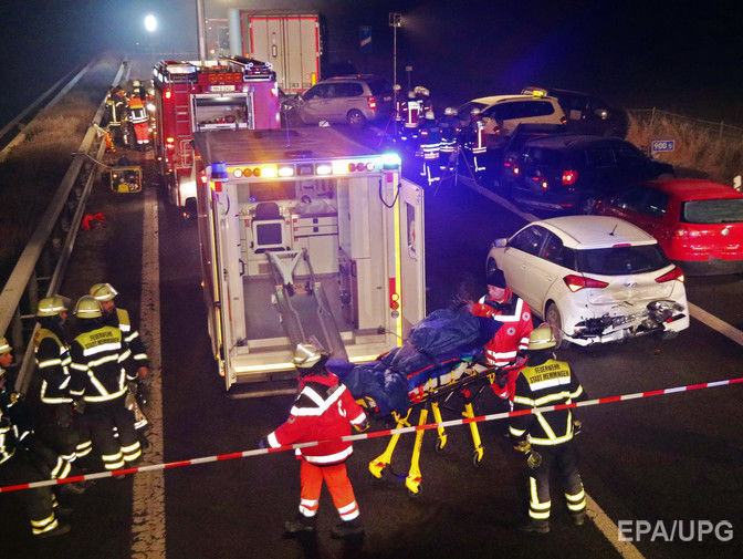 В Баварии столкнулись 11 автомобилей, шесть человек погибли