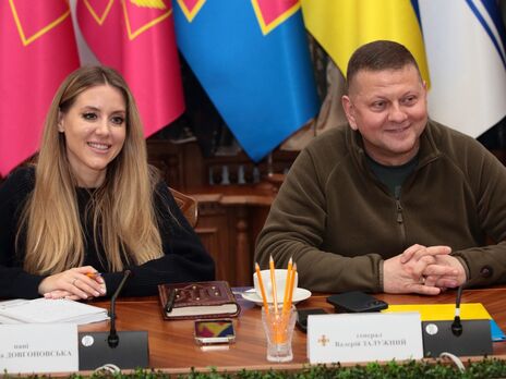 Бывшая советница Залужного рассказала, какой он в жизни и на работе. Долгоновская сообщила, что пишет книгу о главкоме