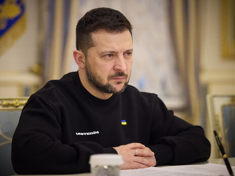 Зеленський: Слабкість Росії очевидна. І чим довше РФ триматиме війська та найманців в Україні, тим більше хаосу і болю отримає