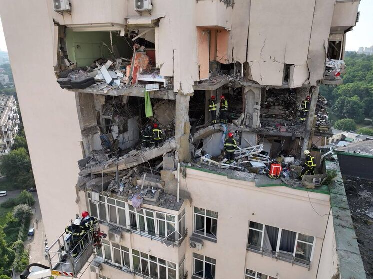 Під завалами будинку в Києві, куди 24 червня влучили уламки російської ракети, виявили ще двох загиблих &ndash; Кличко
