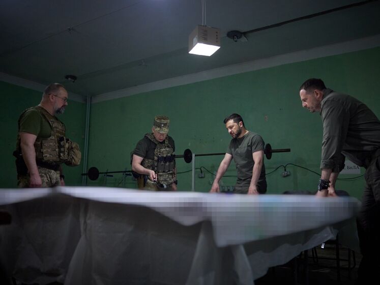 Зеленський відвідав Донецьку область і зустрівся з військовими, які відзначилися на бахмутському напрямку