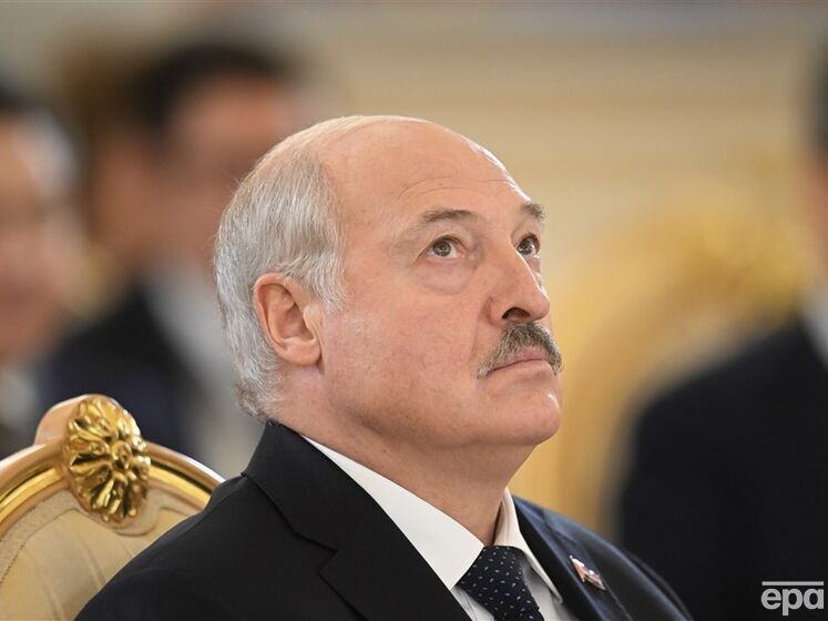 "Думали, розсмокчеться – не розсмокталося", "30 років готуюся до війни", "ми всі загинемо". Лукашенко використав заколот у РФ, щоб звинуватити НАТО, Україну й "утікачів"