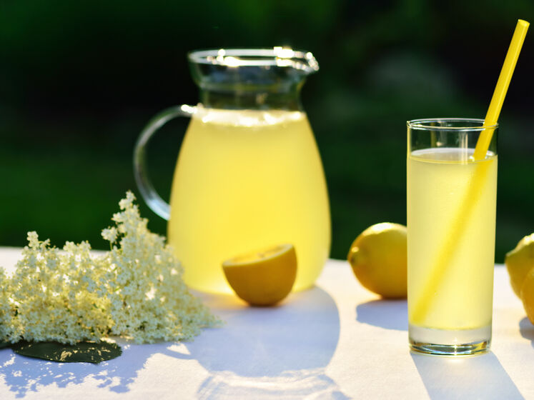 Як удома швидко приготувати сироп для лимонаду лише із двох інгредієнтів. Лайфхак