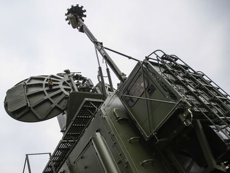 Украинские разведчики ударом дрона уничтожили российскую станцию РЭБ. Видео