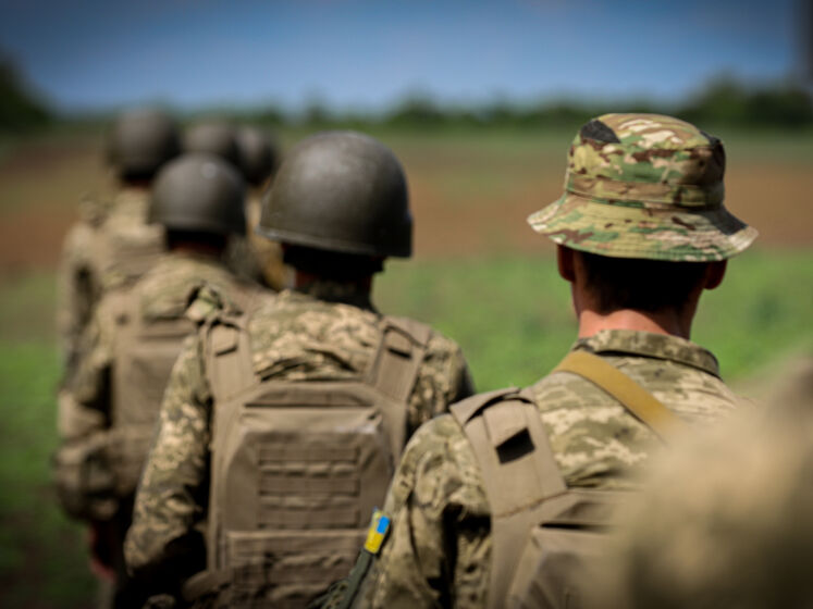 "Маємо просування вперед під Бахмутом, і воно продовжується". Сирський показав ліквідацію російського складу боєприпасів