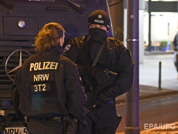 В Германии задержан сторонник ИГИЛ, планировавший теракт с наездом машины на людей &ndash; спецслужбы