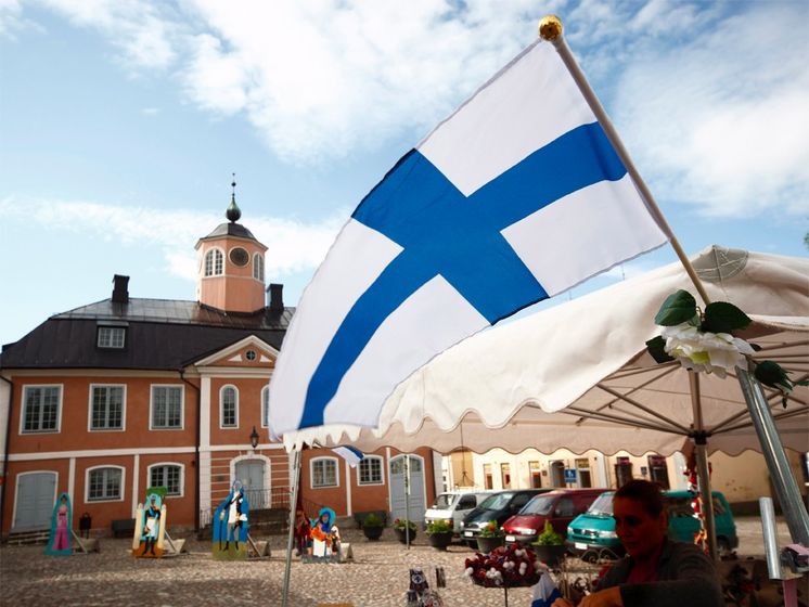  В Финляндии начали выплачивать гарантированный доход