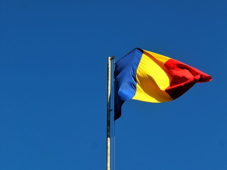 Из Румынии выехало 40 работников посольства РФ с семьями