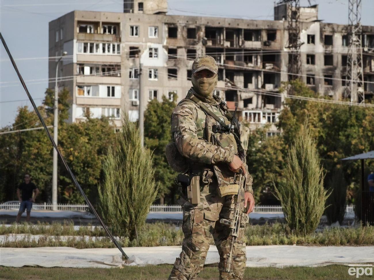 В Мариуполе за две недели нашли восемь убитых оккупантов, они погибают при  