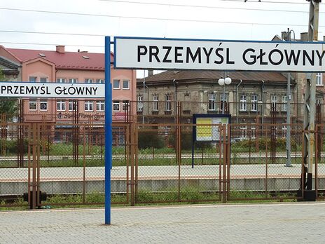 Потяги з Польщі затримуються, людина постраждала на коліях у Перемишлі – 