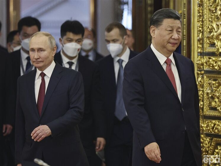 Сі Цзіньпін у березні особисто застеріг Путіна від використання ядерної зброї – Financial Times