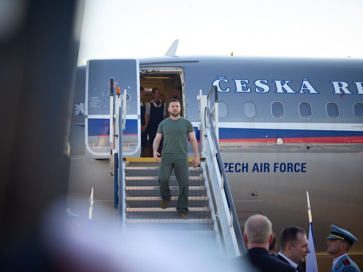 Самолет с Зеленским в Прагу сопровождала пара истребителей Gripen. Фото, видео
