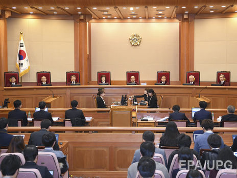 Президент Южной Кореи отказалась давать показания в Конституционном суде