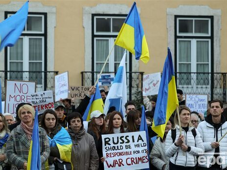 Приблизно 20% українців перебувають за кордоном через війну – дослідження