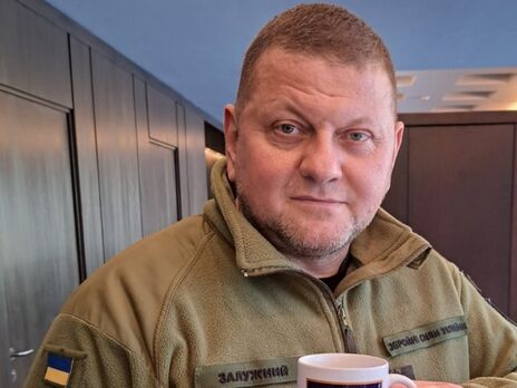 Залужному – 50. Восемь фактов о главкоме: читает Жадана, статуэтки с его изображением продают рядом с героями аниме, а одноклассники зовут Валерчиком