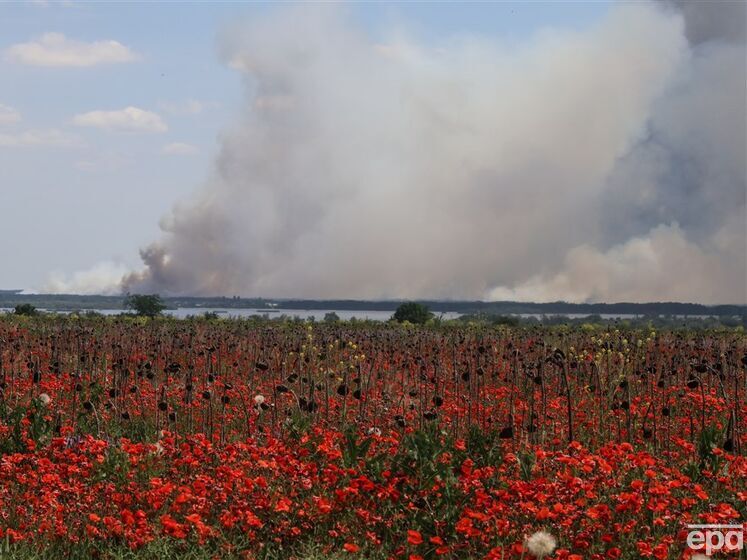 Окупанти майже 60 разів за добу обстріляли Херсонську область, влучили у суднобудівний завод, поранено мирного жителя – ОВА