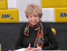 Польская писательница Курчаб-Редлих: Отчим начал ненавидеть Путина и очень сильно его избивал. Этот маленький человек вдруг идет в школу, где все знают, что он внебрачный ребенок, на Кавказе это ужасн