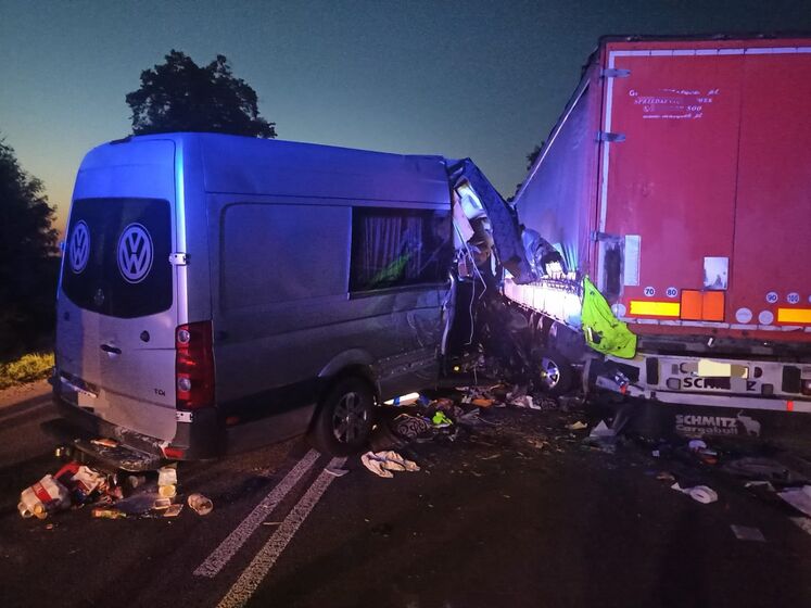 В Польше попал в аварию автобус с украинцами. Есть погибшая и пострадавшие