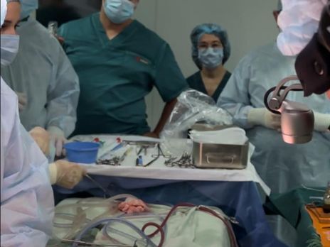 Уперше в Україні провели трансплантацію серця шестирічній дитині
