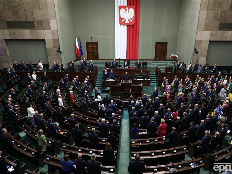 "Польско-украинское примирение должно включать в себя признание вины". Сейм Польши принял резолюцию о Волынской трагедии