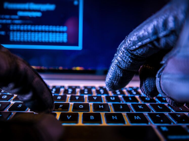 Российские хакеры пытались взломать компьютеры дипломатов в посольствах в Киеве – Reuters