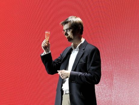 Омелян призвал перезахоронить в Украине Бандеру, Шухевича и Петлюру