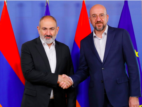 Алиев и Пашинян прибыли в Брюссель. Вечером там пройдут армяно-азербайджанские переговоры при посредничестве Евросовета