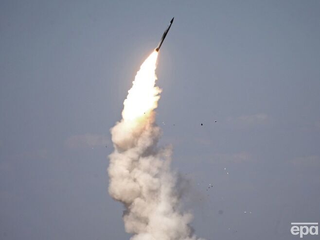 Окупанти вночі випустили по Харкову чотири ракети С-300, дві вибухнули у повітрі – Синєгубов