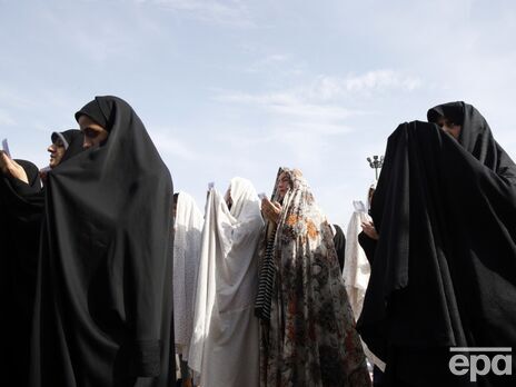 Иран вернул на улицы патруль полиции морали для контроля за ношением хиджаба женщинами