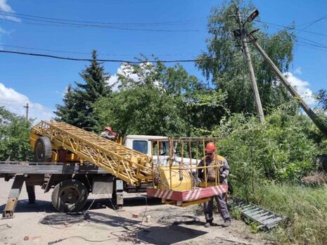 В течение недели энергетики ДТЭК возобновили электроснабжение в домах 64 тыс. семей