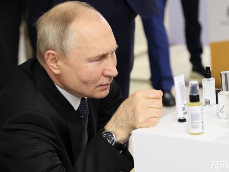 "23 года во главе страны находилось ничтожество". Гиркин заявил, что еще шесть лет у власти "трусливого бездаря" Путина РФ не выдержит