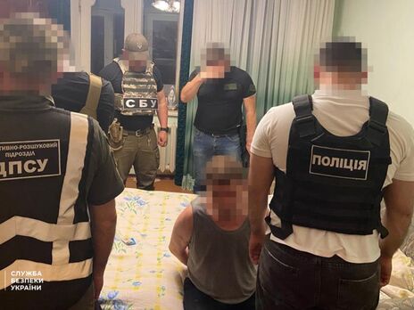 СБУ нейтрализовала три международные преступные группировки, которые переправляли за границу уклонистов из Украины