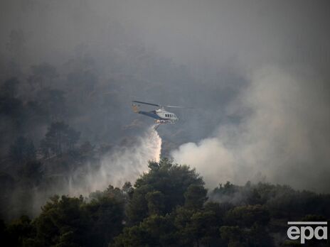 Через спеку почалися масштабні лісові пожежі у Греції. З острова Родос евакуювали 30 тис. людей. Фоторепортаж