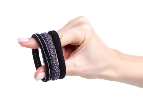 Трихолог назвала аксессуары для волос, которые не приносят вред