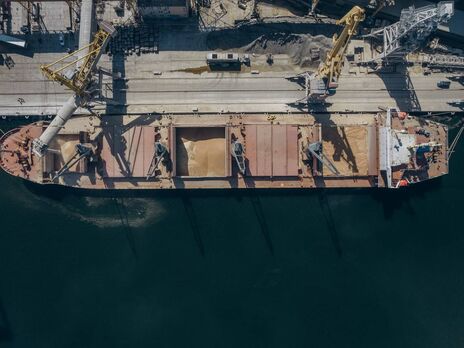 Росія атакує українські порти, щоб відлякати світових судновласників – ОК 