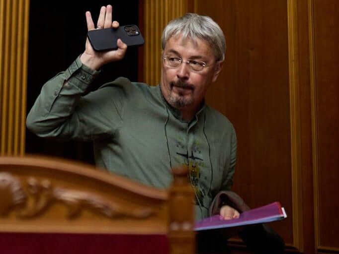 Рада поддержала увольнение министра культуры Ткаченко
